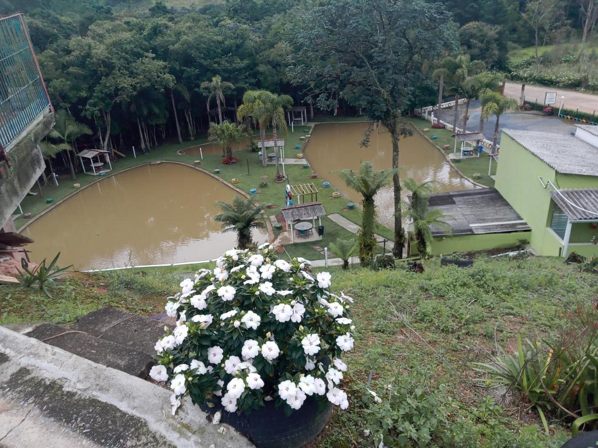 Pesqueiro Restaurante E Pousada Pingo De Ouro Piedade  Bagian luar foto